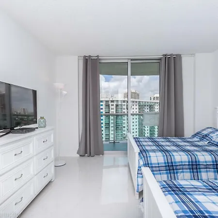 Ocean Reserve Sunny Isles Miami Beach Exterior photo