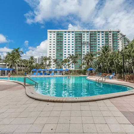Ocean Reserve Sunny Isles Miami Beach Exterior photo